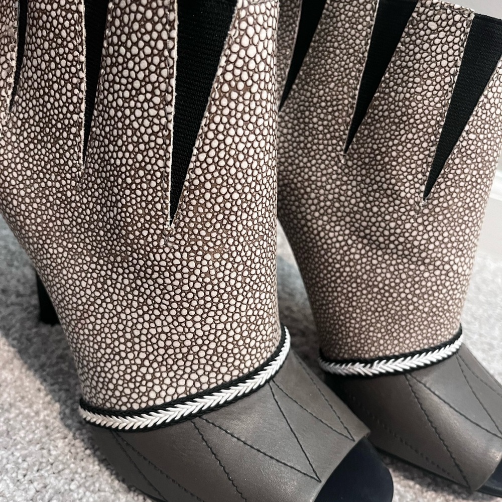 GX Gwen Stefani stilettos size 8 1/2 - Picture 7 of 7